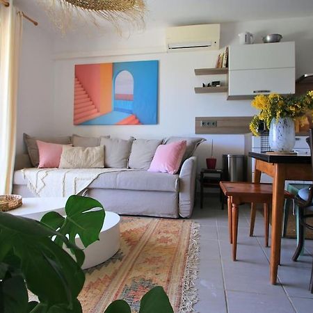 Cosy Appartement Entre Vignes Et Garrigue Avec Piscine Peret Exterior photo