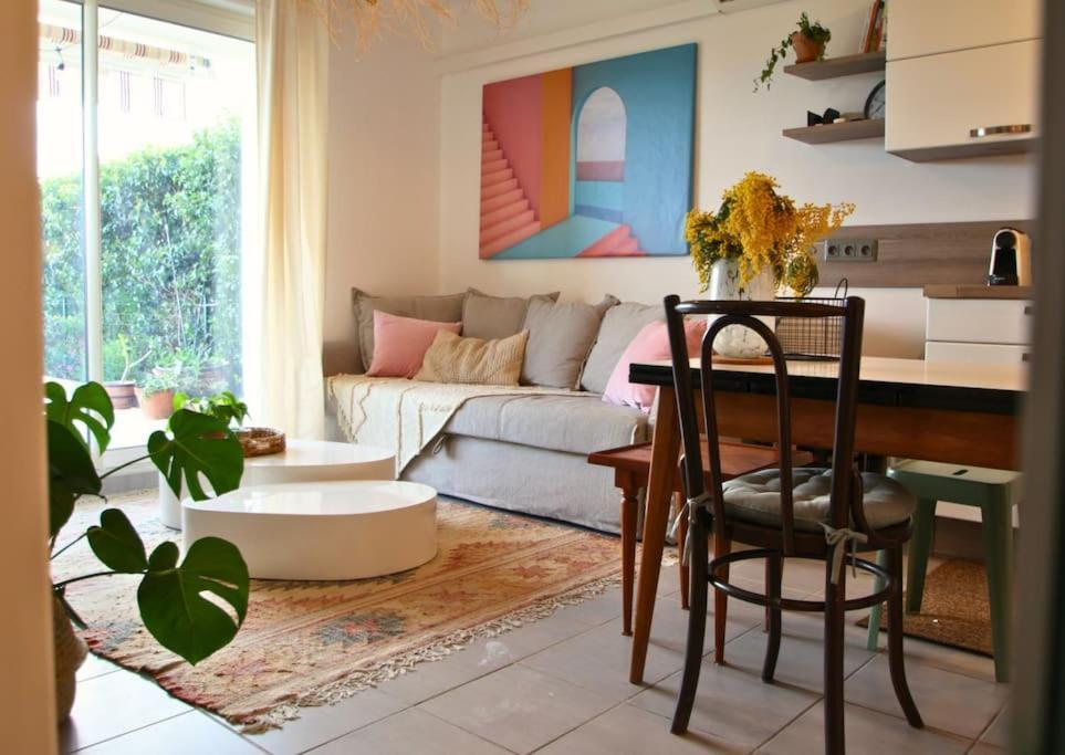 Cosy Appartement Entre Vignes Et Garrigue Avec Piscine Peret Exterior photo