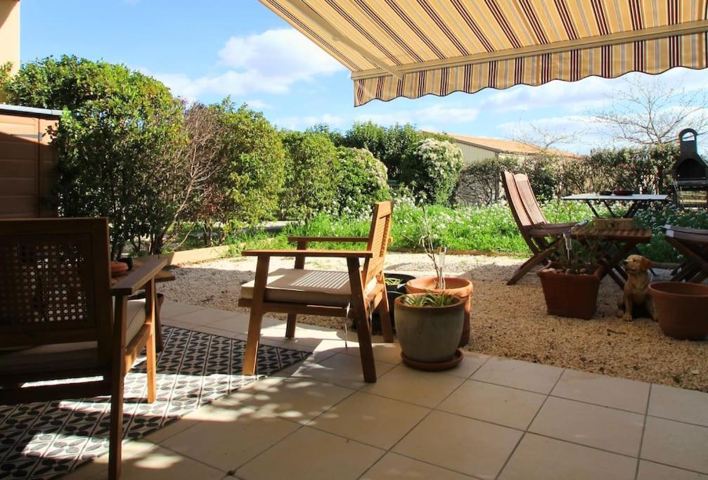 Cosy Appartement Entre Vignes Et Garrigue Avec Piscine Peret Exterior photo
